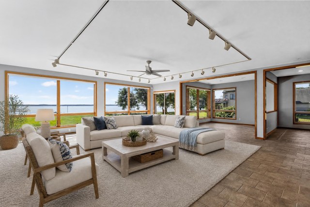 Living room (virtually staged)